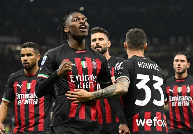  意甲争四悬念再起，罗马力克拉齐奥  