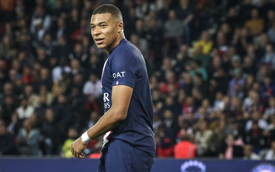  法甲金靴争夺白热化，姆巴佩与拉卡泽特仅差一球  